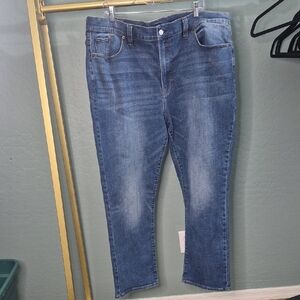 Lucky Brand Men's Slim Straight Jeans in Medium Blue Wash